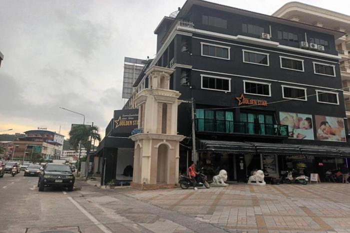 golden star pattaya