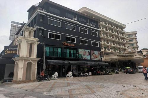 golden star pattaya