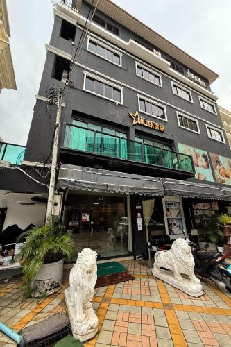 golden star pattaya