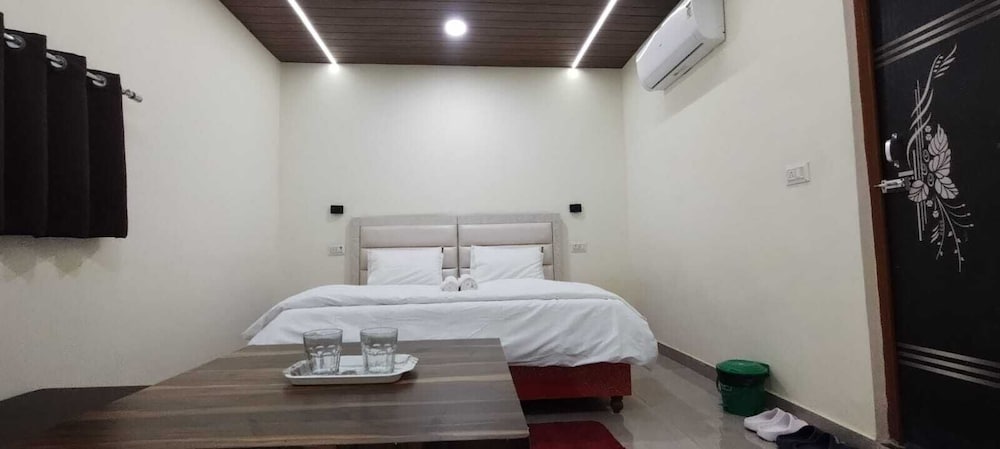 sunrise homestay agra rooftop view taj mahal