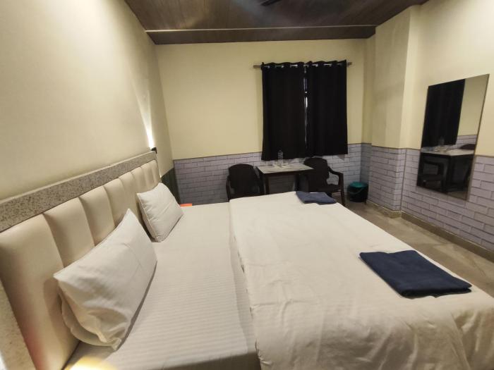 sunrise homestay agra rooftop view taj mahal