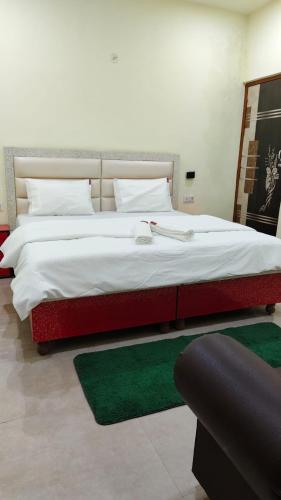 sunrise homestay agra rooftop view taj mahal