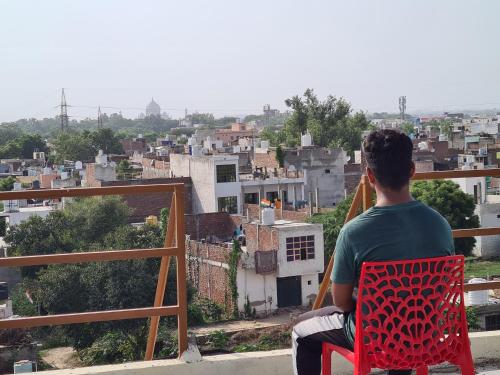 sunrise homestay agra rooftop view taj mahal