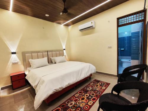 sunrise homestay agra rooftop view taj mahal