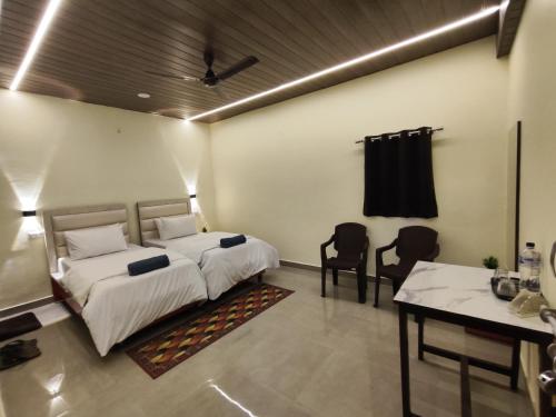 sunrise homestay agra rooftop view taj mahal