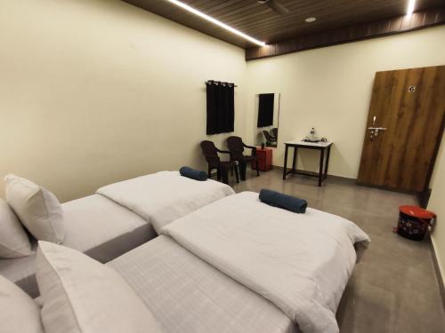 sunrise homestay agra rooftop view taj mahal