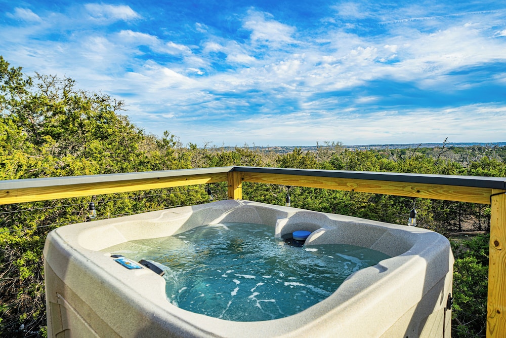 hera treehouse fredericksburg