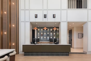 Denizen Hotel,,2 star