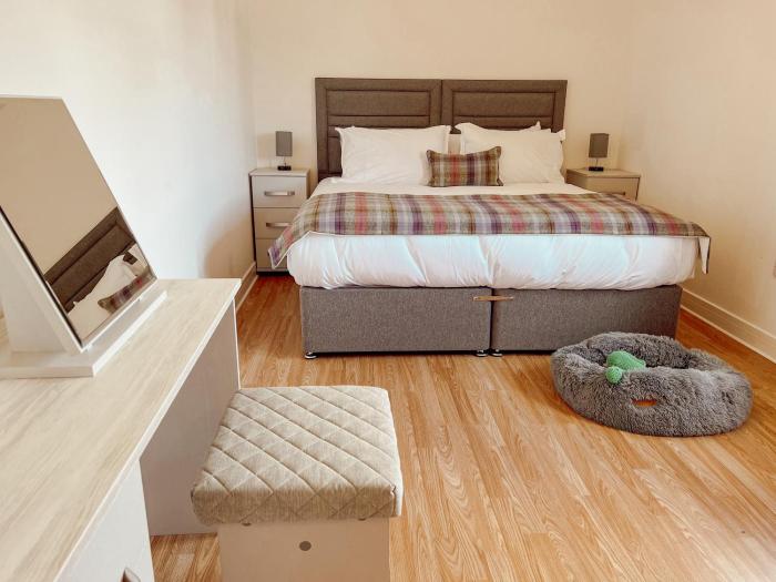 loch ness gate house apartments