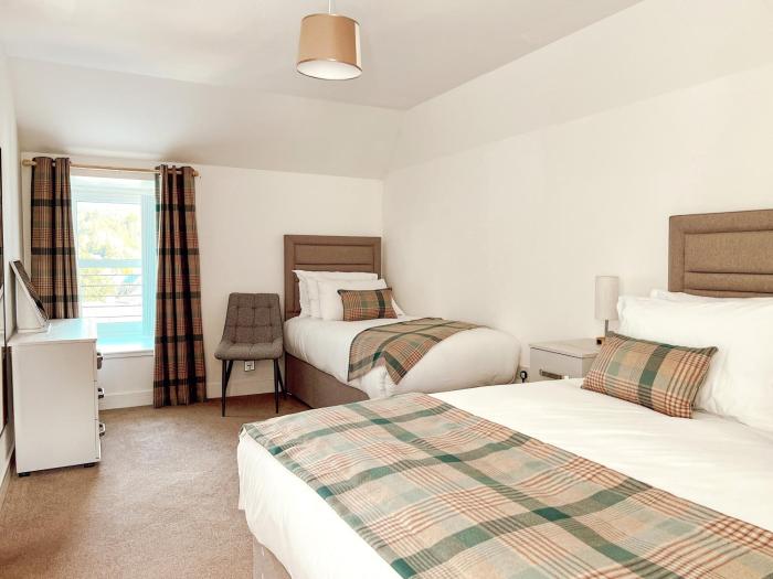 loch ness gate house apartments