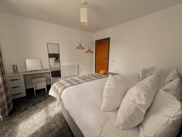 loch ness gate house apartments