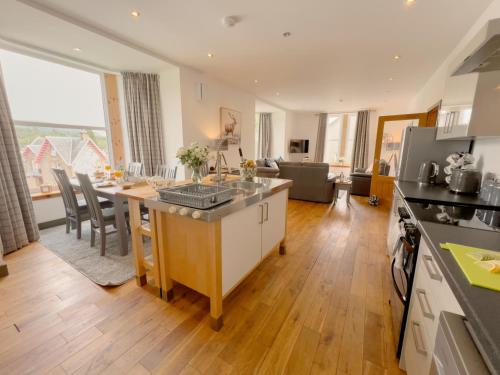 loch ness gate house apartments