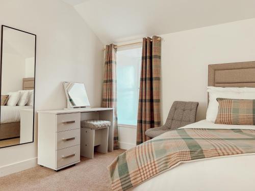 loch ness gate house apartments