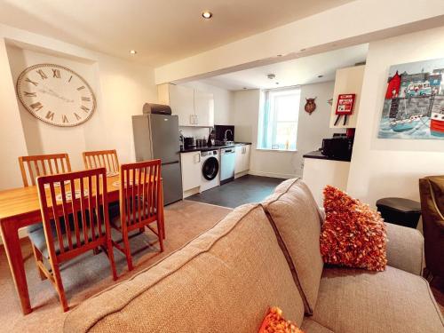 loch ness gate house apartments
