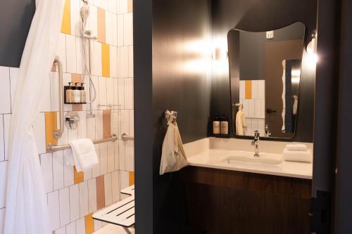 hotel alexander