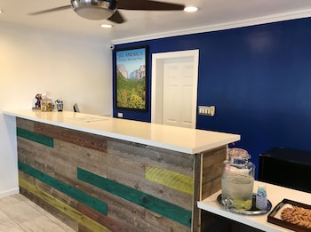 Travelodge By Wyndham Merced Yosemite,Merced>>Los Banos,2 star