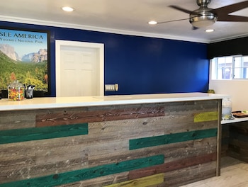 Travelodge By Wyndham Merced Yosemite,Merced>>Los Banos,2 star