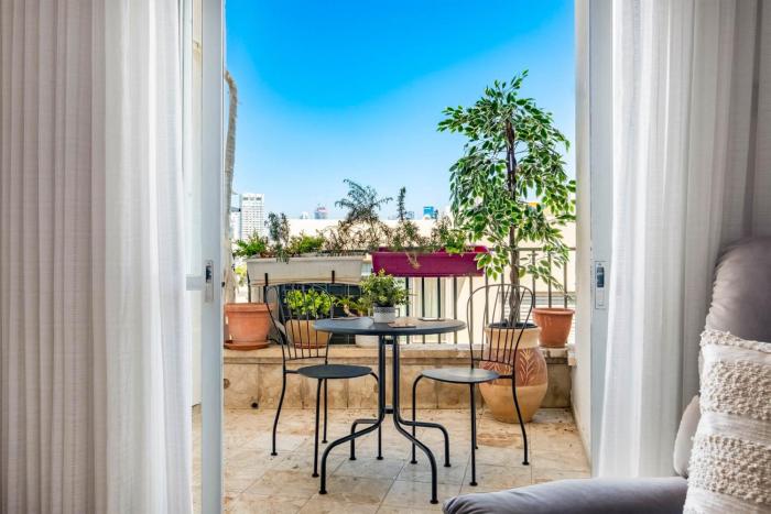 ben yehuda green charm by sea n rent