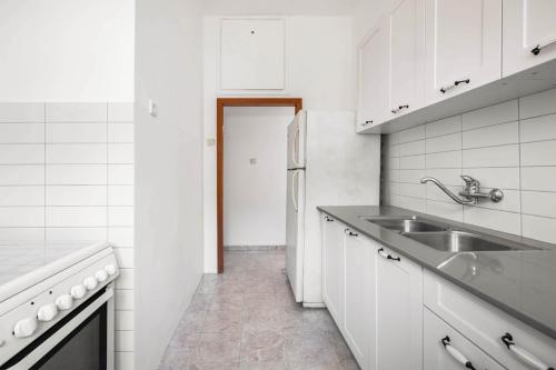 ben yehuda green charm by sea n rent