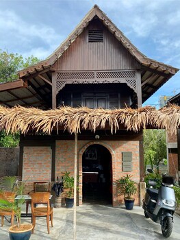 Landmark Cenang,,4 star
