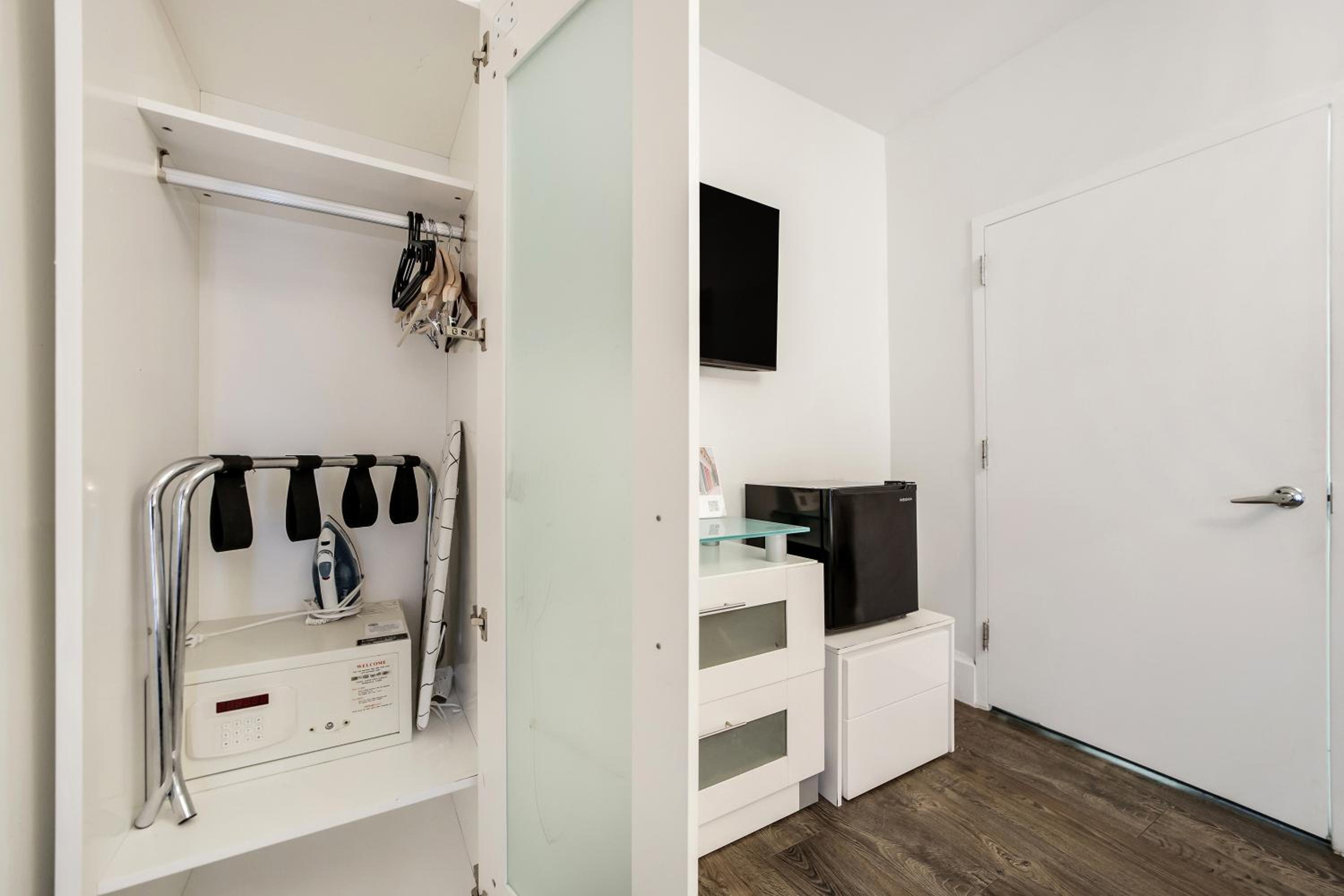 ithaca of south beach hotel