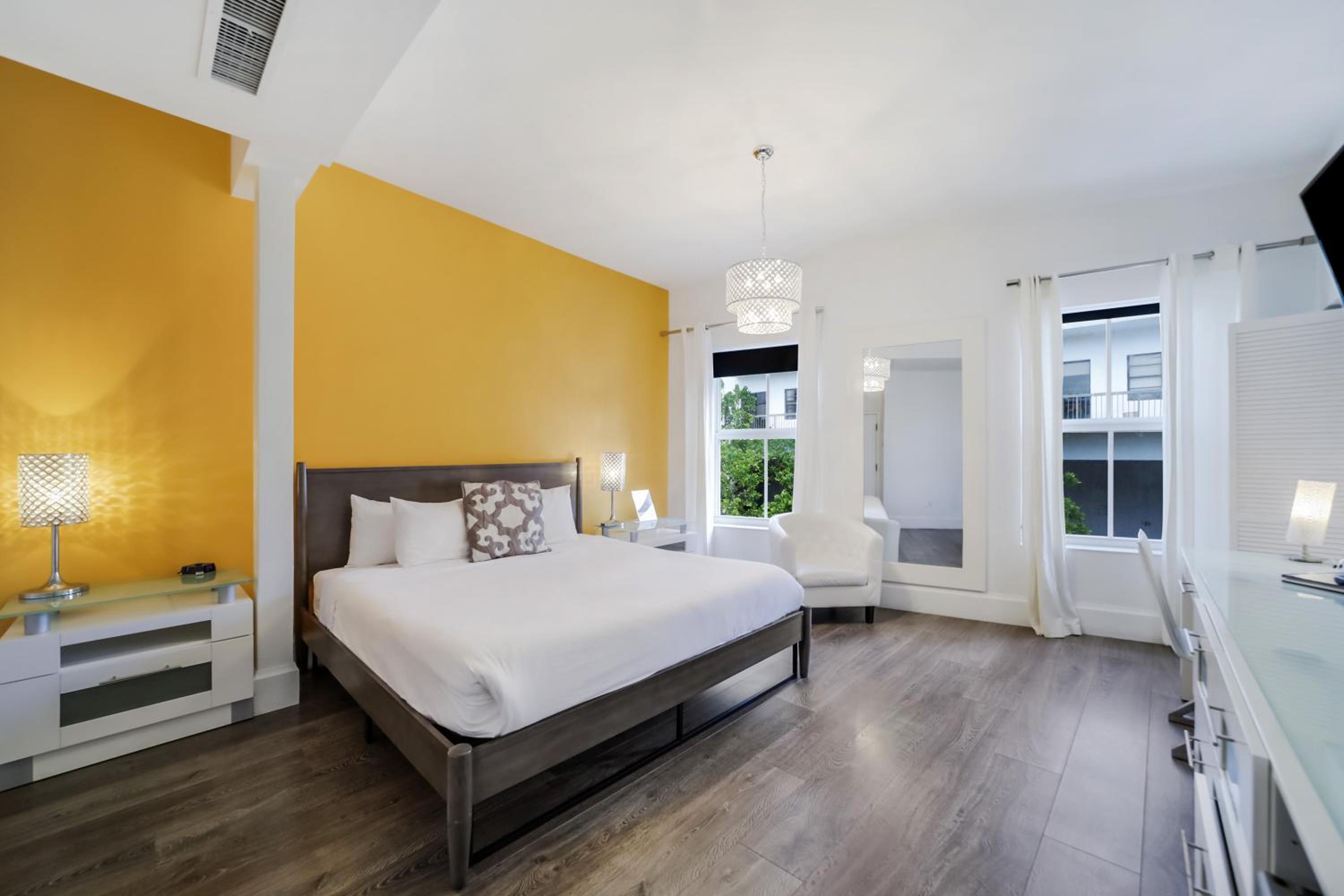 ithaca of south beach hotel