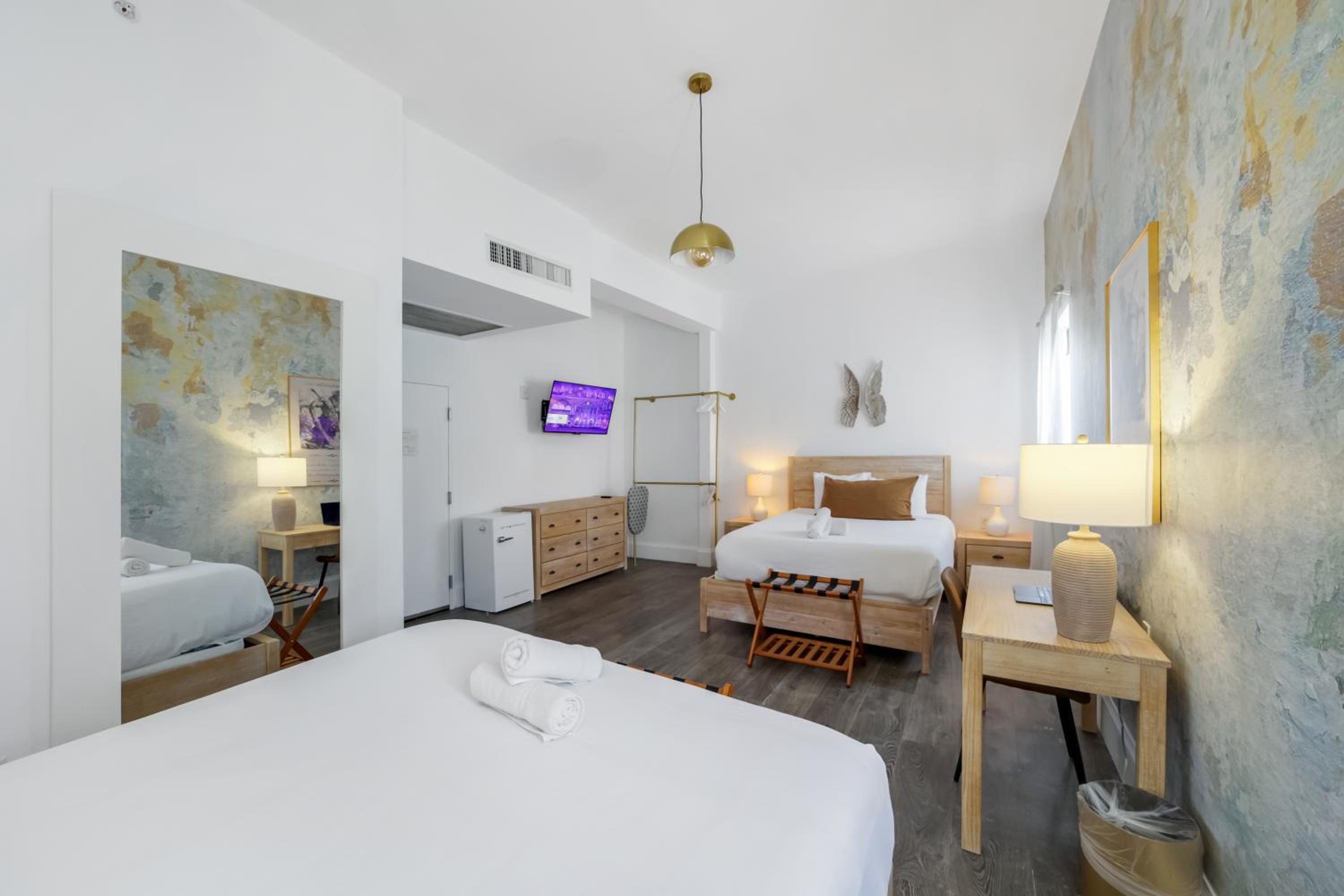 ithaca of south beach hotel