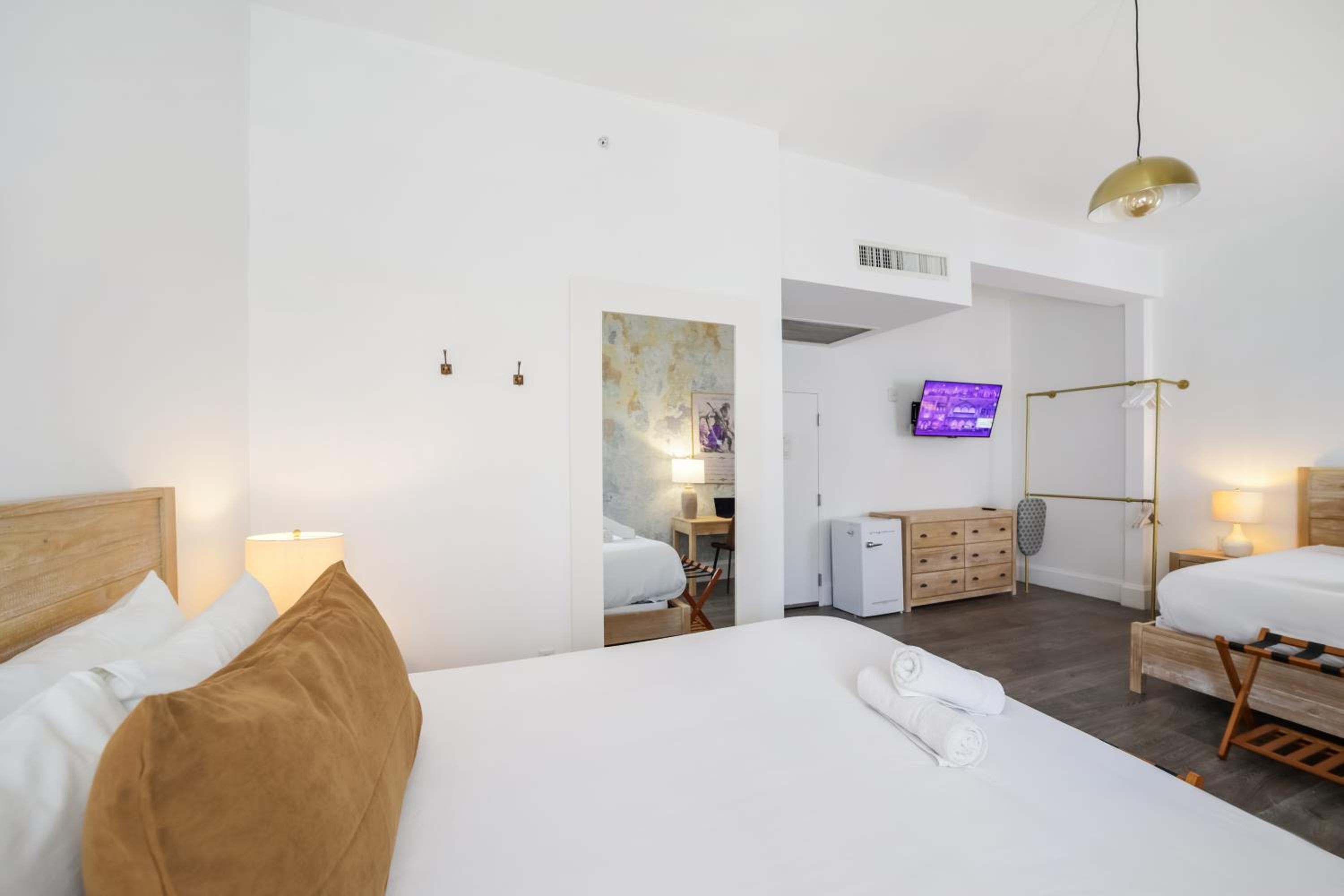 ithaca of south beach hotel