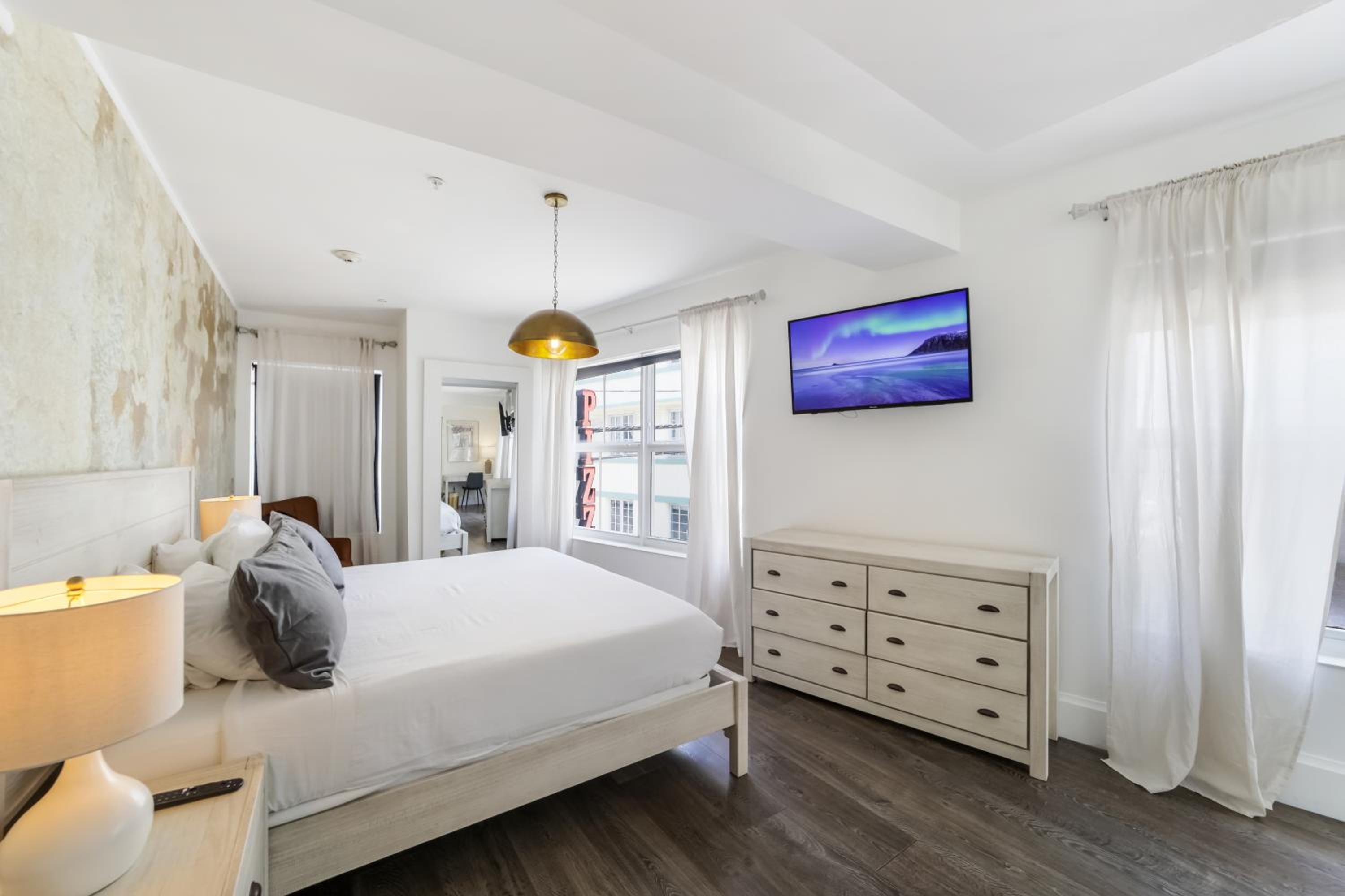 ithaca of south beach hotel