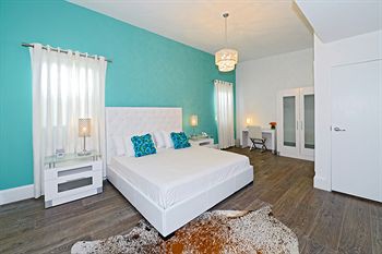 Ithaca Of South Beach Hotel,Miami Beach>>Miami,3 star