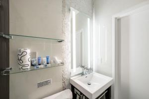 ithaca of south beach hotel