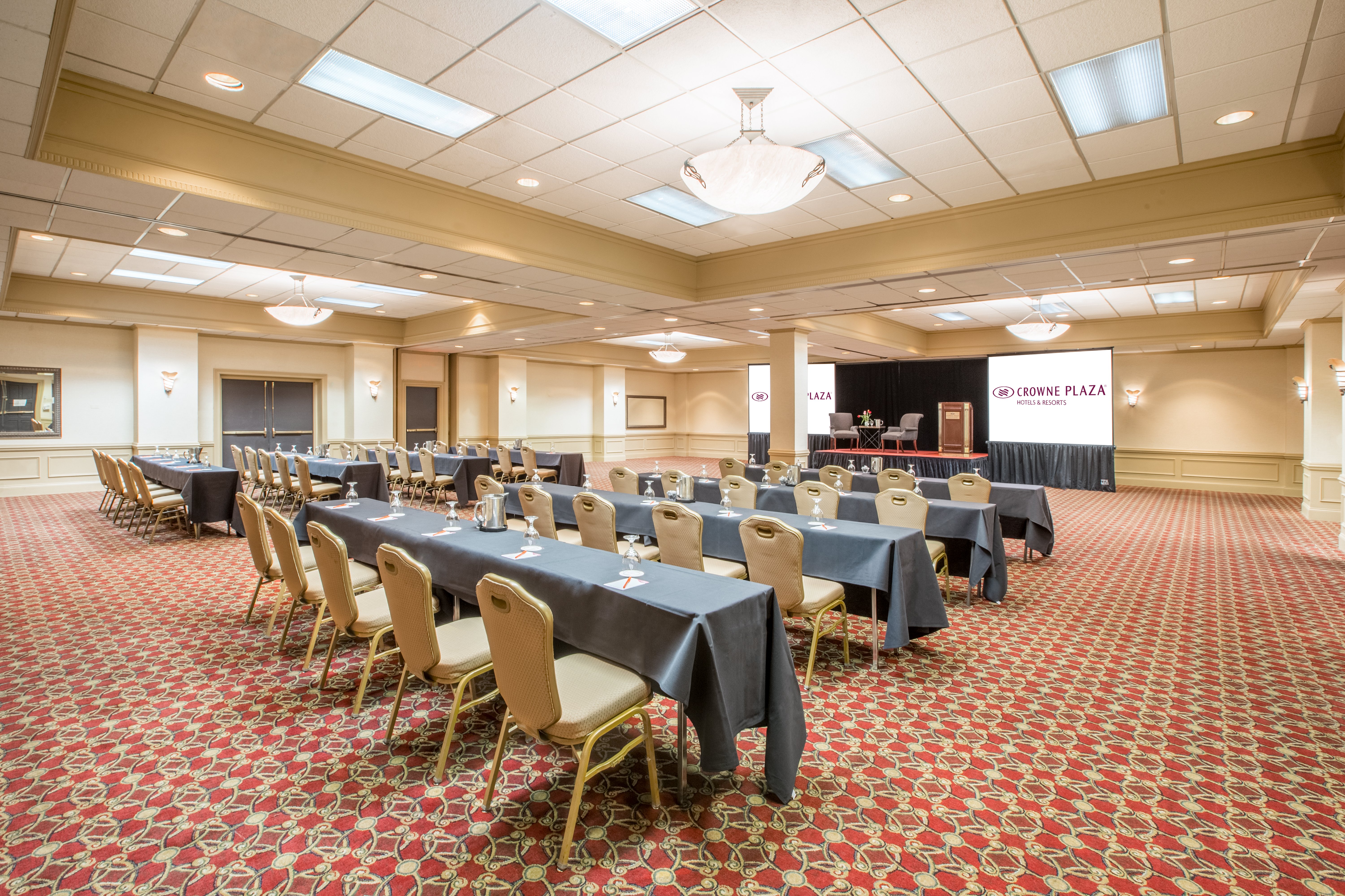 crowne plaza cleveland airport by ihg