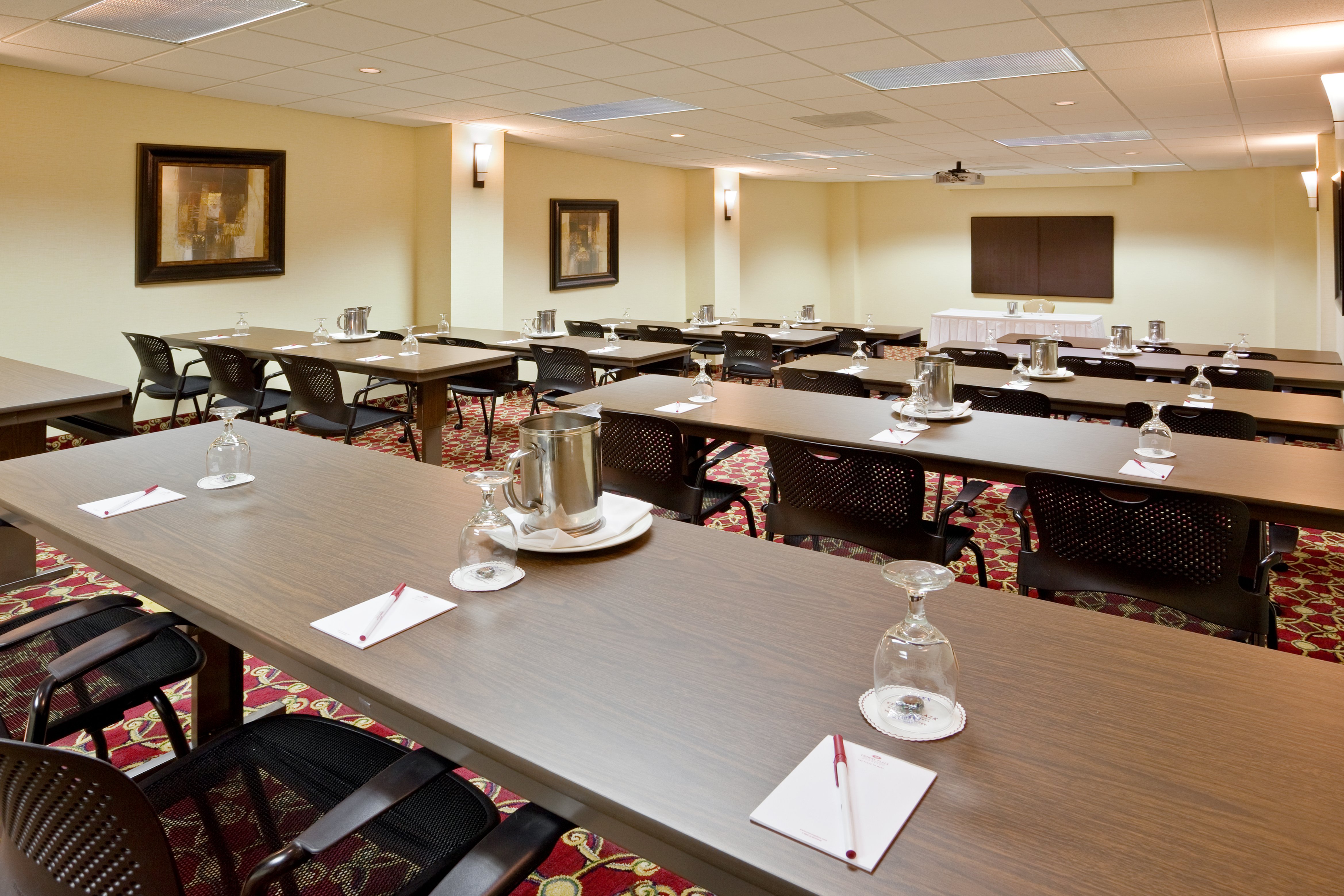 crowne plaza cleveland airport by ihg
