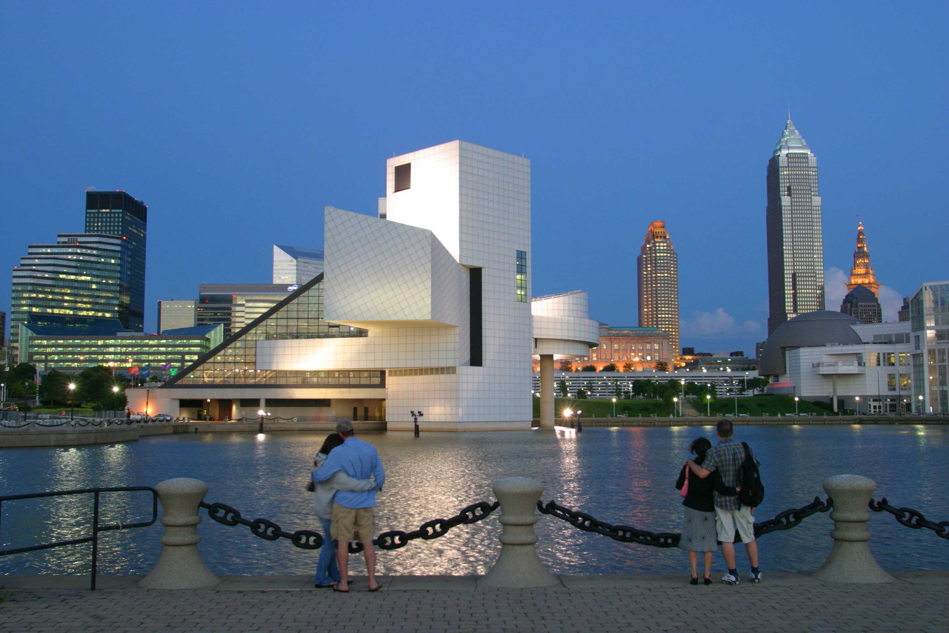 crowne plaza cleveland airport by ihg
