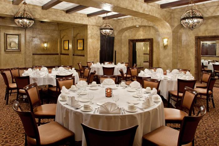 crowne plaza cleveland airport by ihg