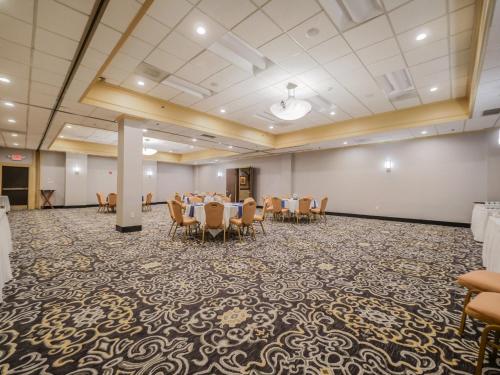 crowne plaza cleveland airport by ihg
