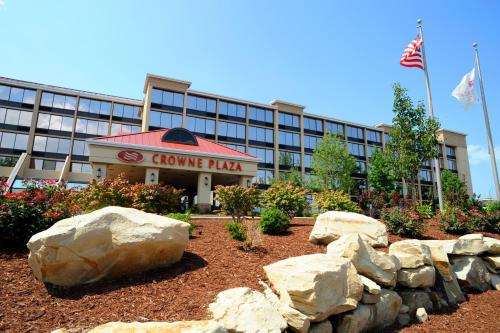 crowne plaza cleveland airport by ihg
