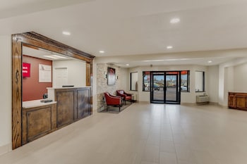 Red Roof Inn & Suites Newport – Middletown, Ri,Newport>>Middletown,2 star