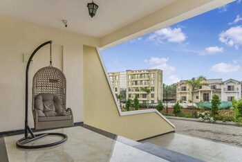 3bhk w pool sunset palazzo by universe villas