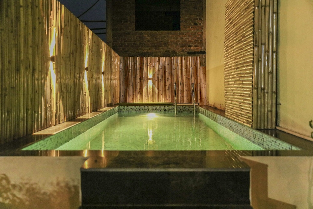 3bhk w pool sunset palazzo by universe villas