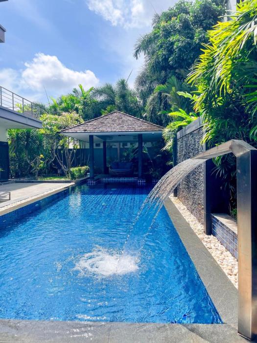 tropical haven 4 bedroom pool villa