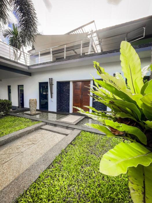 tropical haven 4 bedroom pool villa