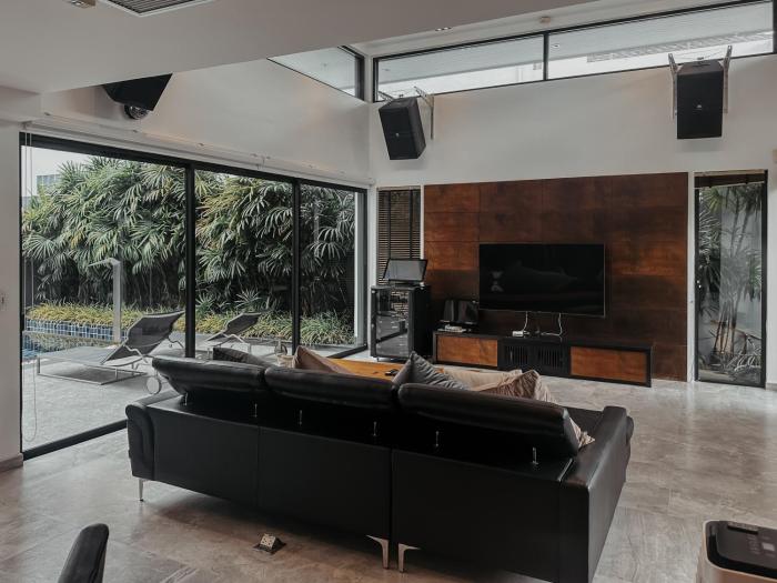 tropical haven 4 bedroom pool villa