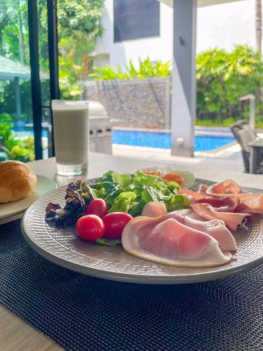 tropical haven 4 bedroom pool villa