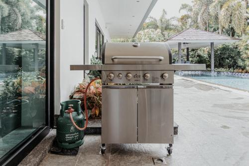 tropical haven 4 bedroom pool villa