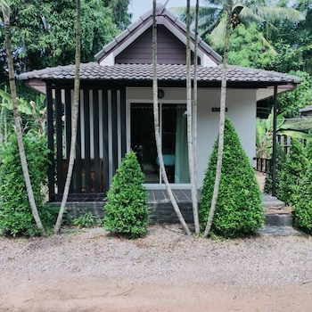 Lungpodkow Resort,,3 star