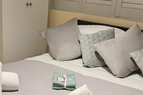 Cockfosters - Apartment - Sleeps 3 - Near Underground,,3 star