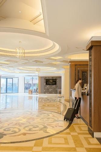 la richy hotel apartment