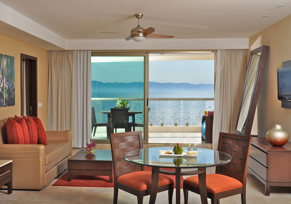 sunset plaza beach resort and spa pto vallarta all inclusive