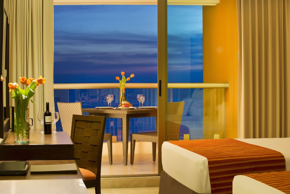 sunset plaza beach resort and spa pto vallarta all inclusive